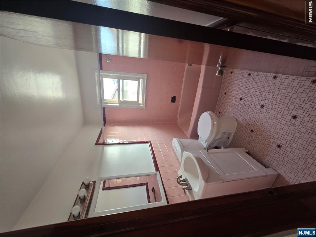383 Anderson Avenue 2 - Photo 2