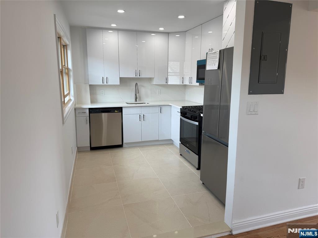 307 9th Street 3A - Photo 1