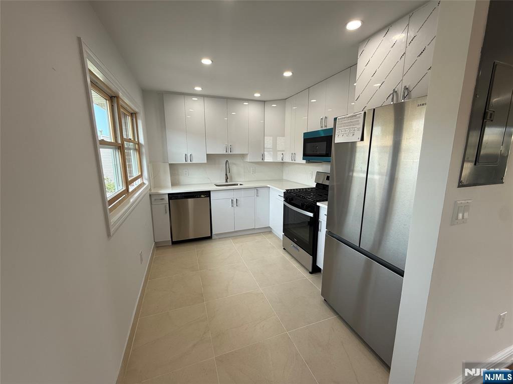307 9th Street 3A - Photo 2