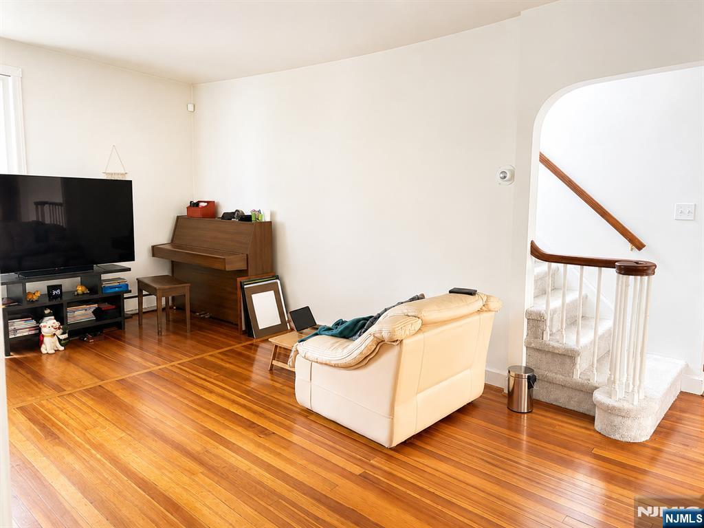 1105 Anderson Avenue - Photo 2
