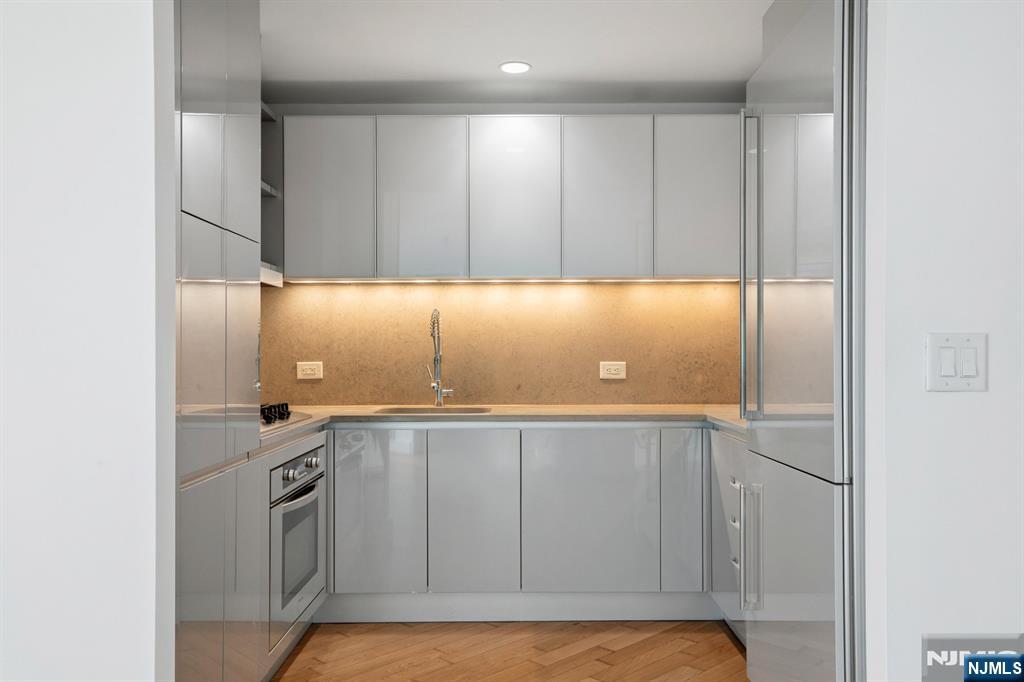 77 Hudson Street 2002 - Photo 4