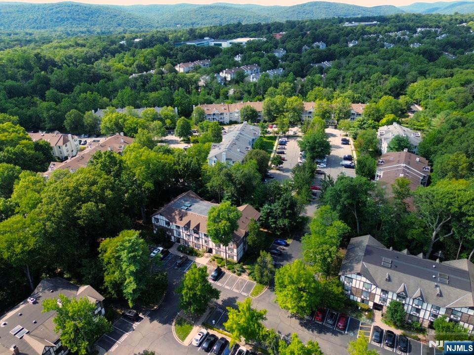1419 Faulkner Ct, Mahwah, NJ 07430