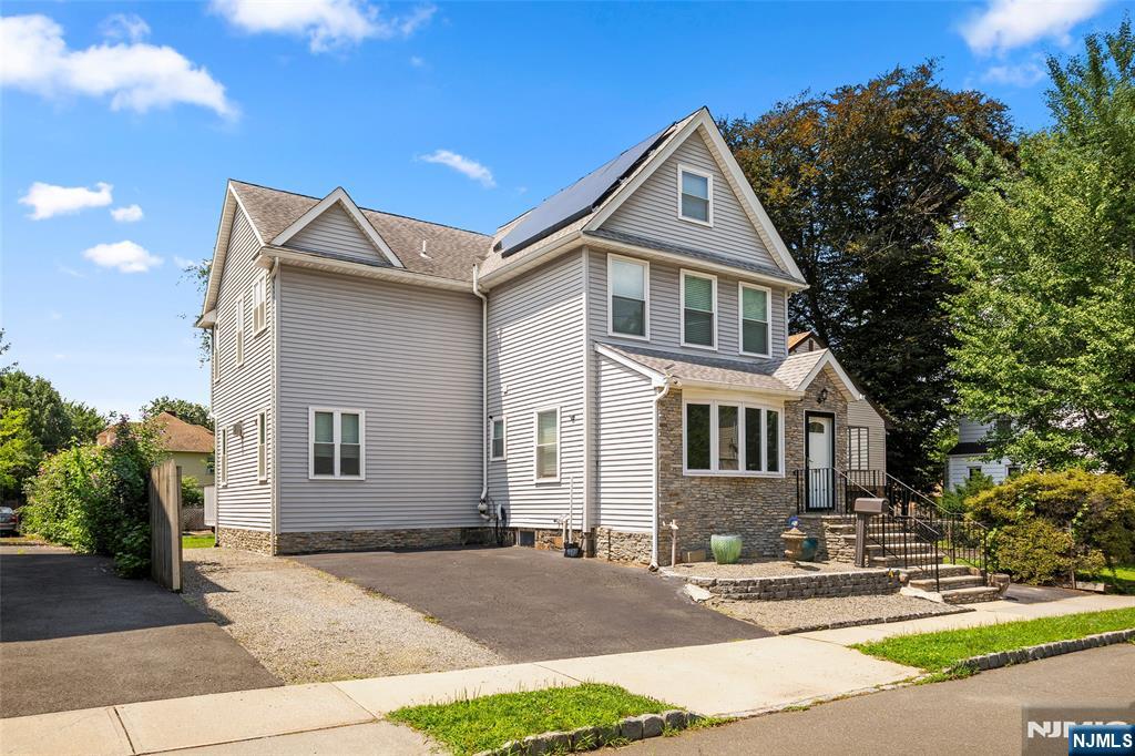 156 Phelps Avenue - Photo 2