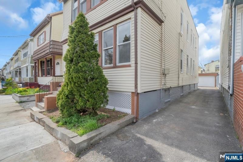 89 Schley Street - Photo 2