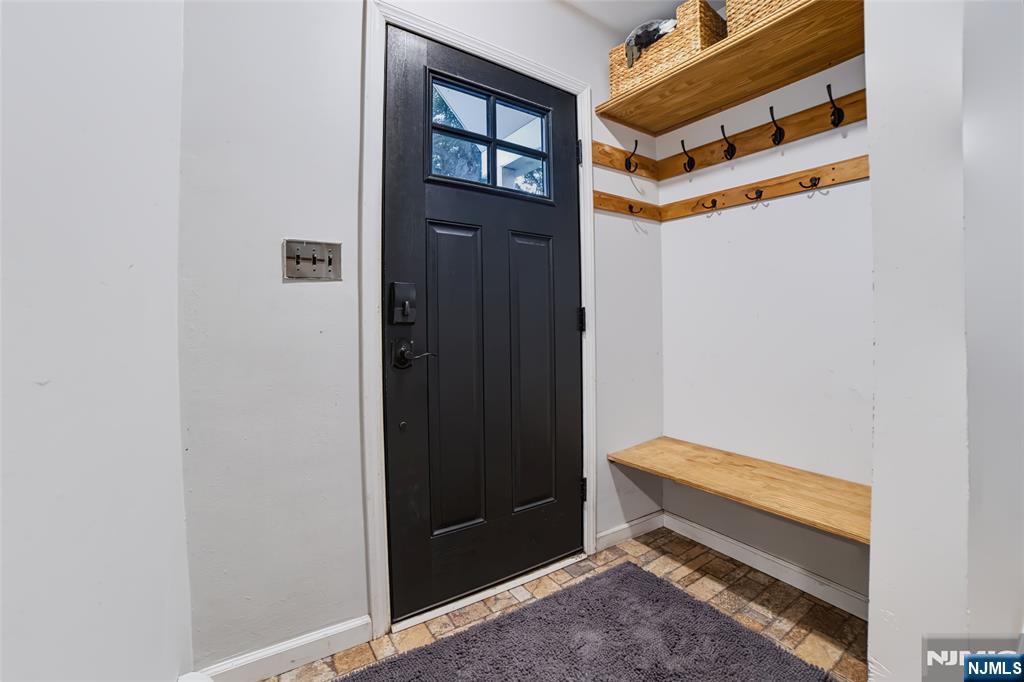423 West Avenue - Photo 3