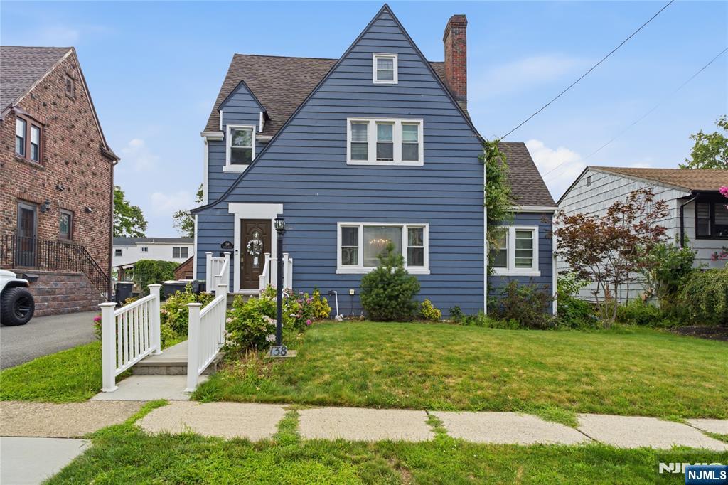 138 Elder Ave, Bergenfield, NJ 07621