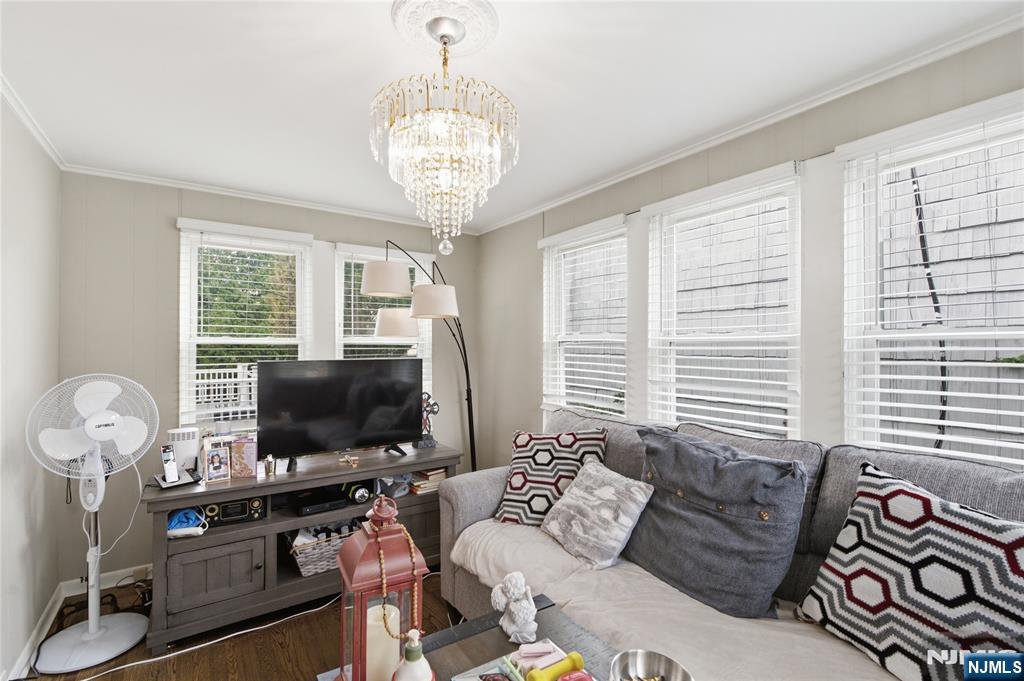 138 Elder Ave, Bergenfield, NJ 07621