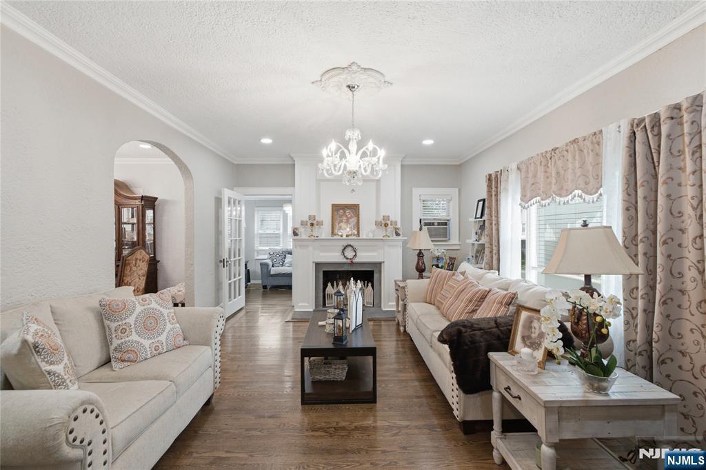 138 Elder Ave, Bergenfield, NJ 07621
