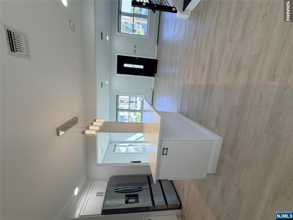 66 Edward Court - Photo 4