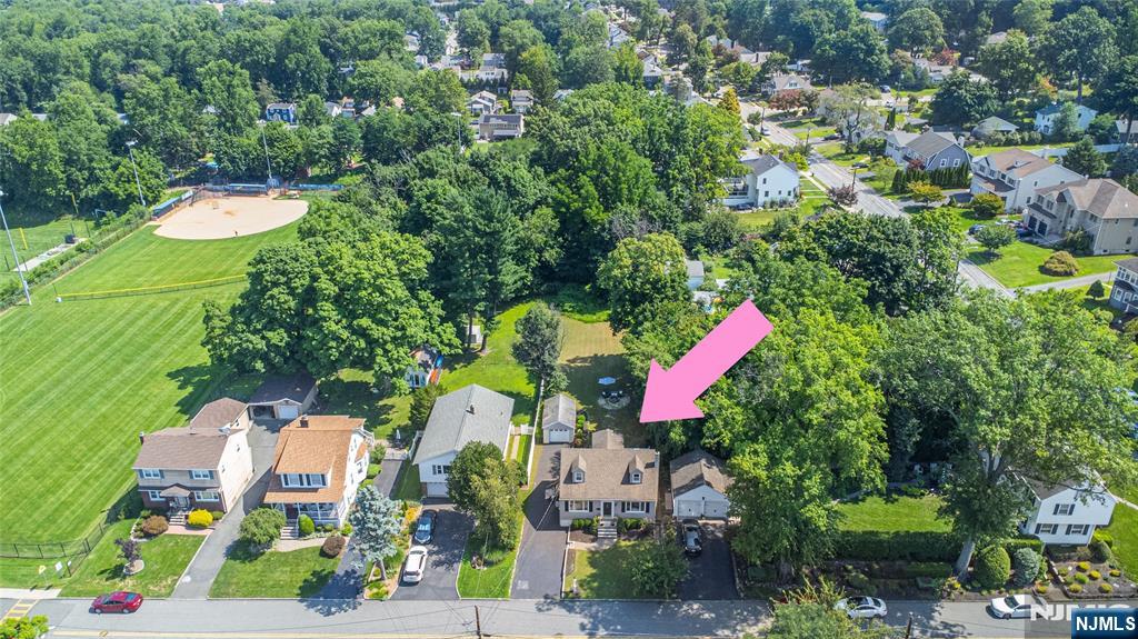 9 Woodmere Road - Photo 2