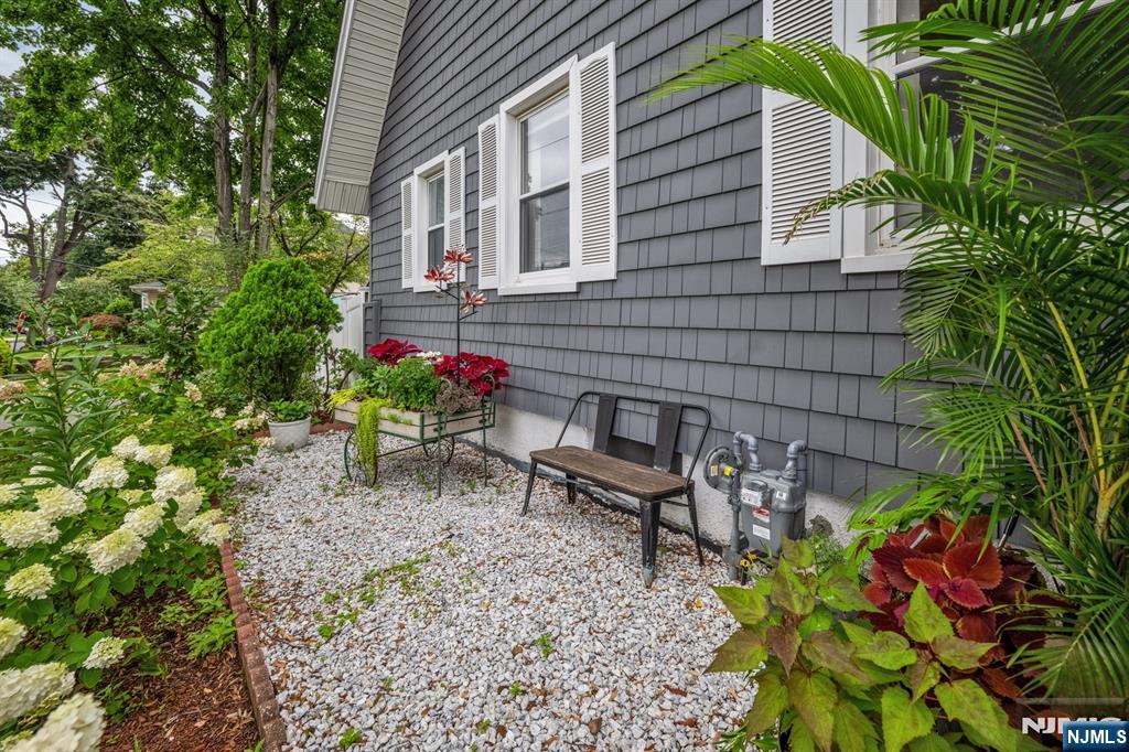 49 Walnut Street - Photo 5
