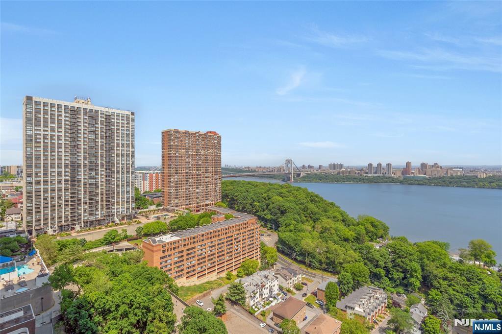 1530 Palisade Avenue 21C - Photo 3