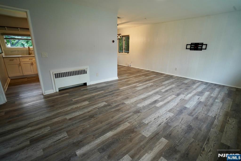 154 Jefferson Ave, River Edge, NJ 07661