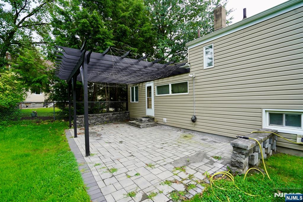 154 Jefferson Avenue