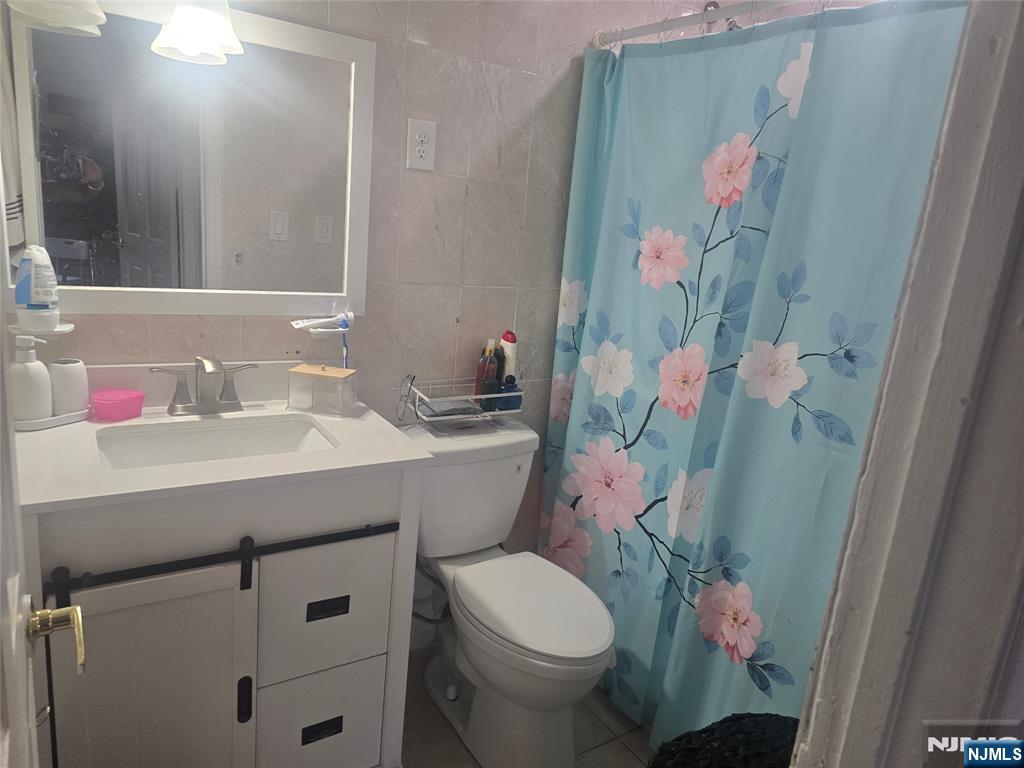 2nd image of 412-432 Broadway, Passaic, NJ 07055