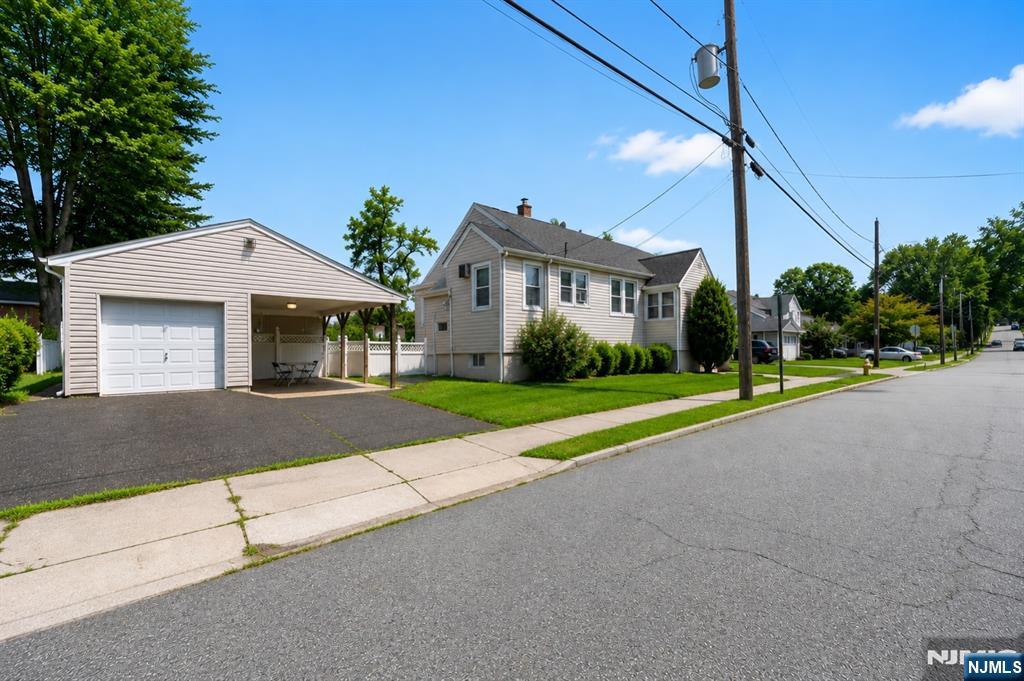 188 Lafayette Ave, New Milford, NJ 07646