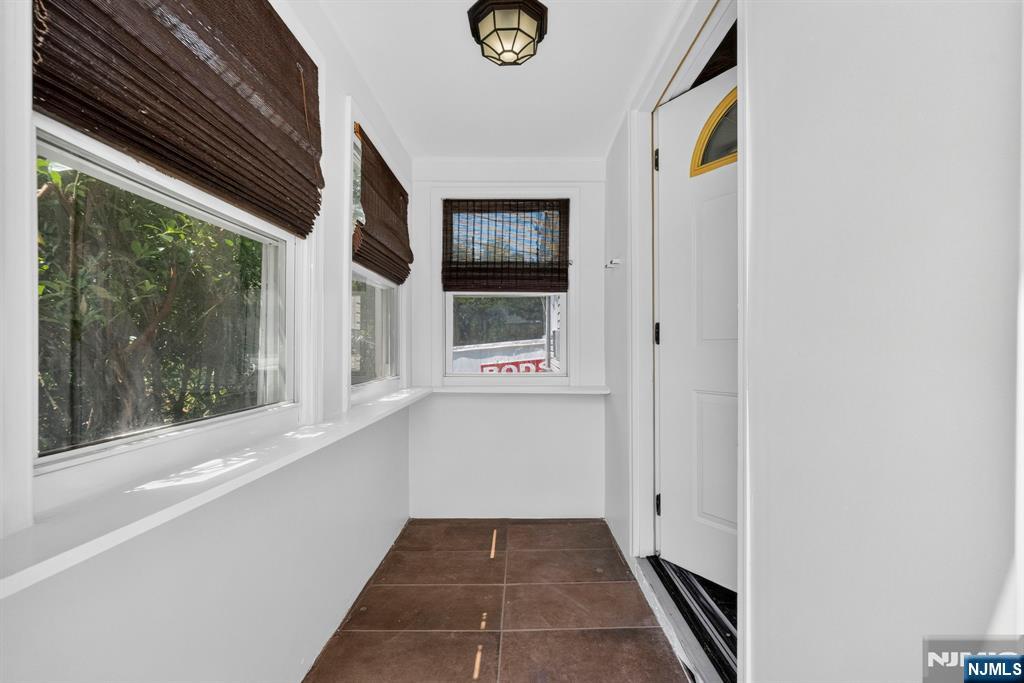 188 Lafayette Ave, New Milford, NJ 07646
