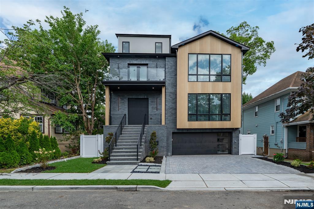 10 Williams Terrace - Photo 1