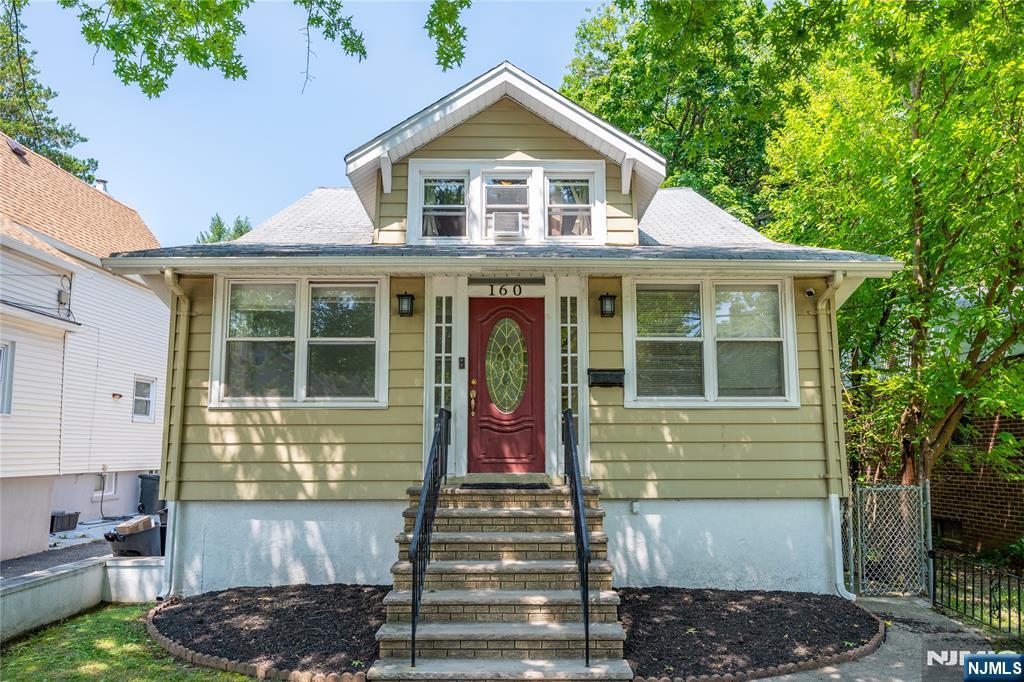 160 Mt Vernon St, Ridgefield Park, NJ 07660
