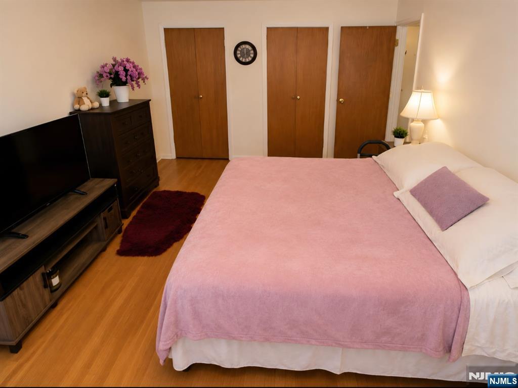 605 Grove Street E4 - Photo 3