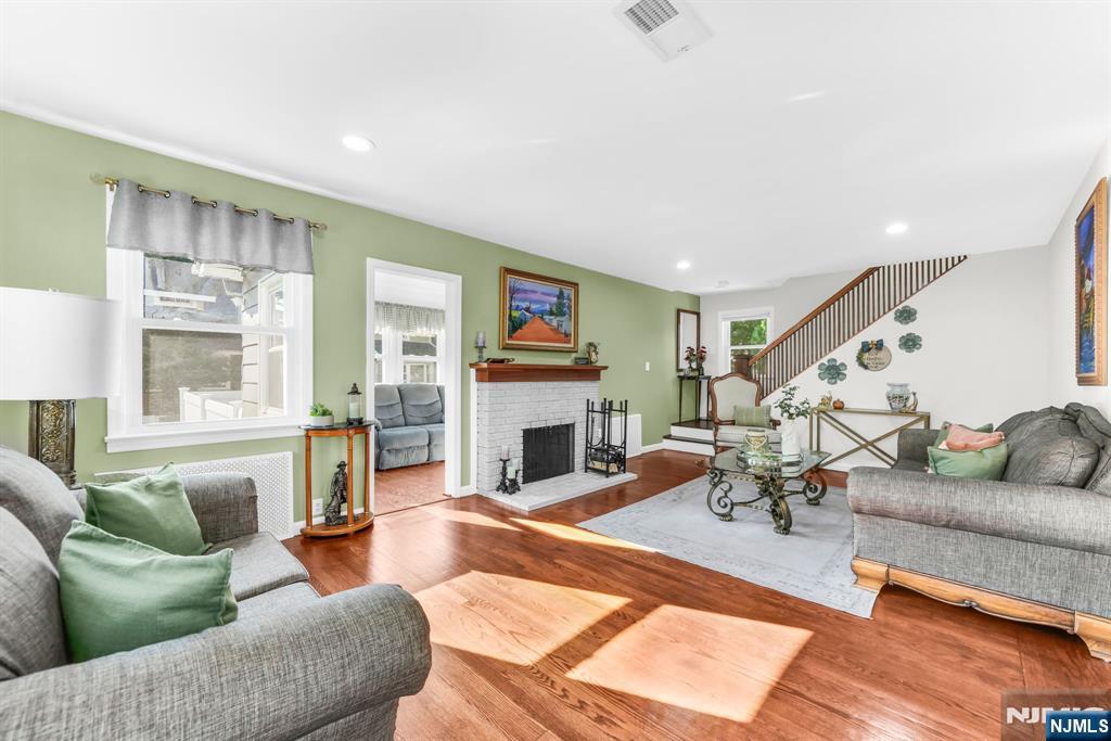 256 Van Buren Avenue - Photo 2