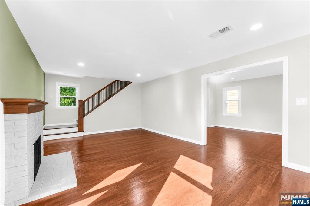 256 Van Buren Avenue - Photo 5