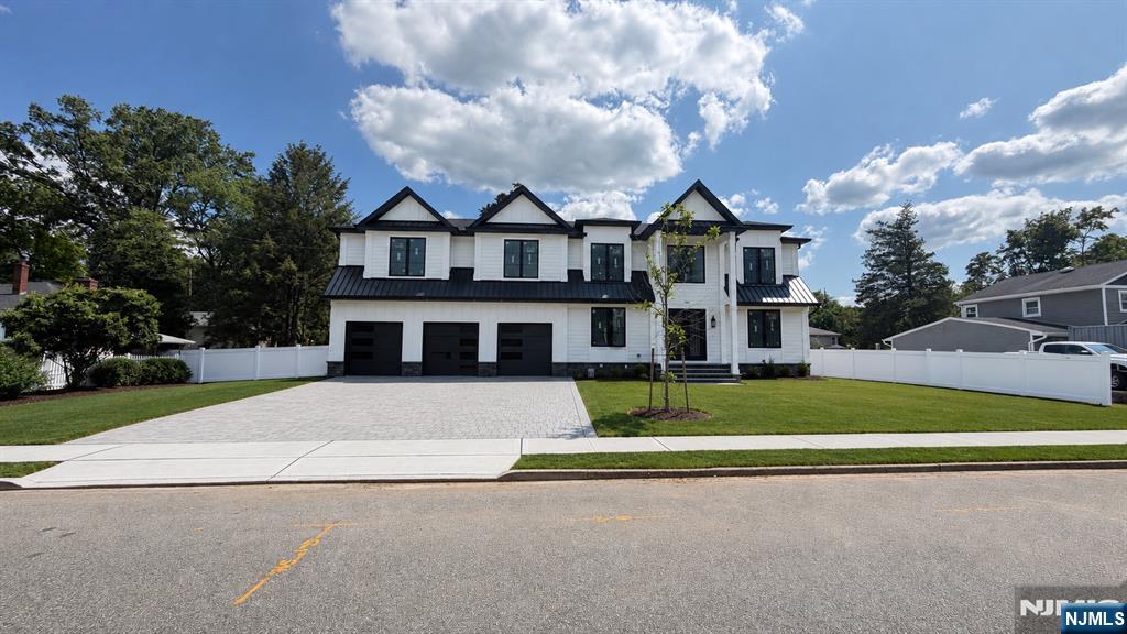 295 Georgian Drive