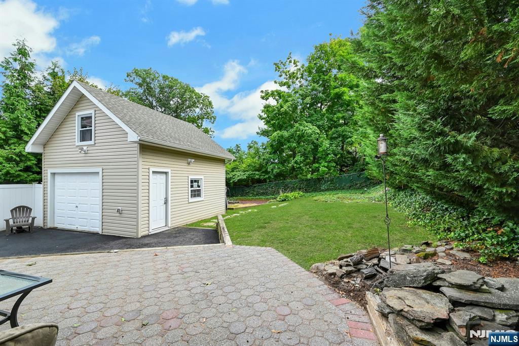 49 Washington Ave, River Edge, NJ 07661