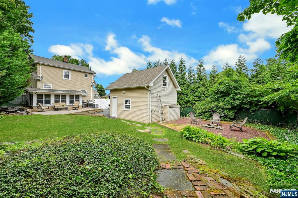 49 Washington Ave, River Edge, NJ 07661