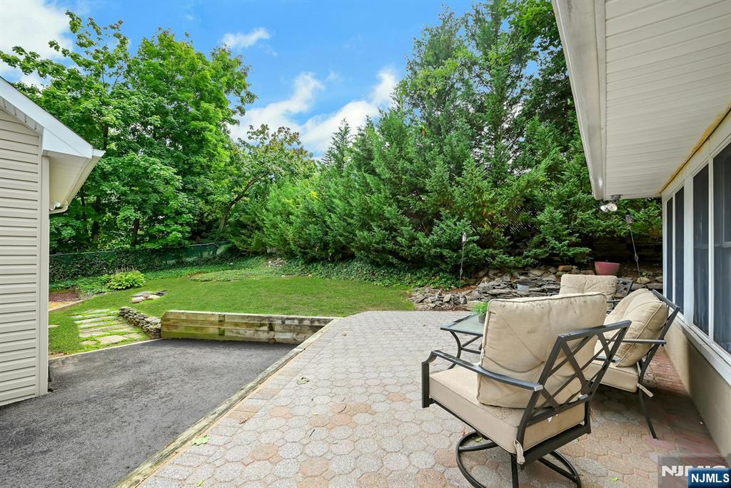49 Washington Ave, River Edge, NJ 07661