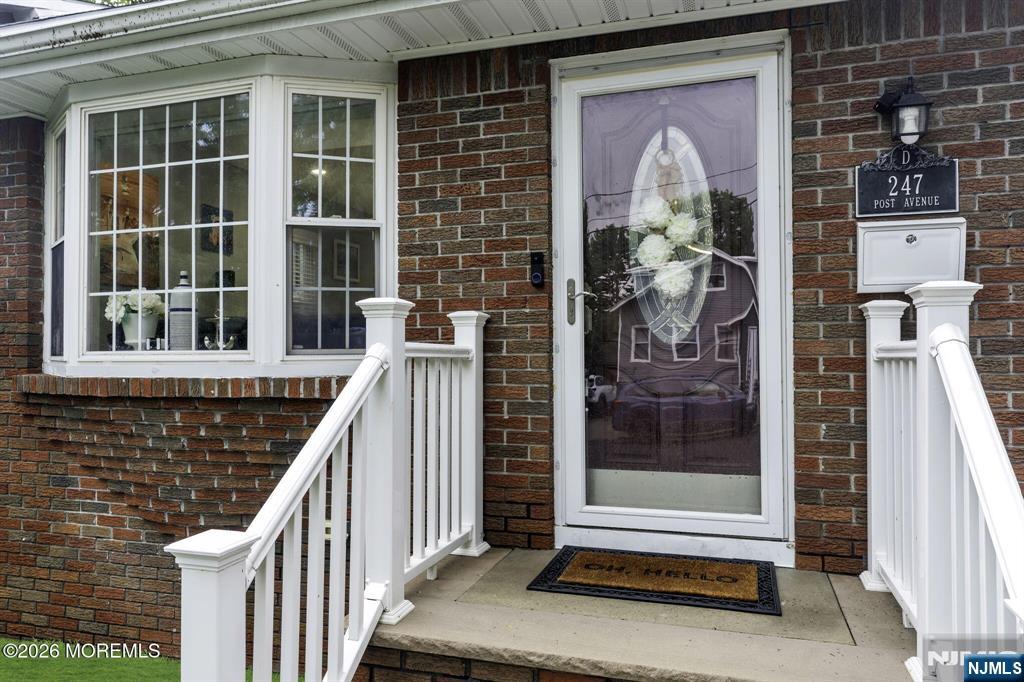 247 Post Avenue - Photo 4