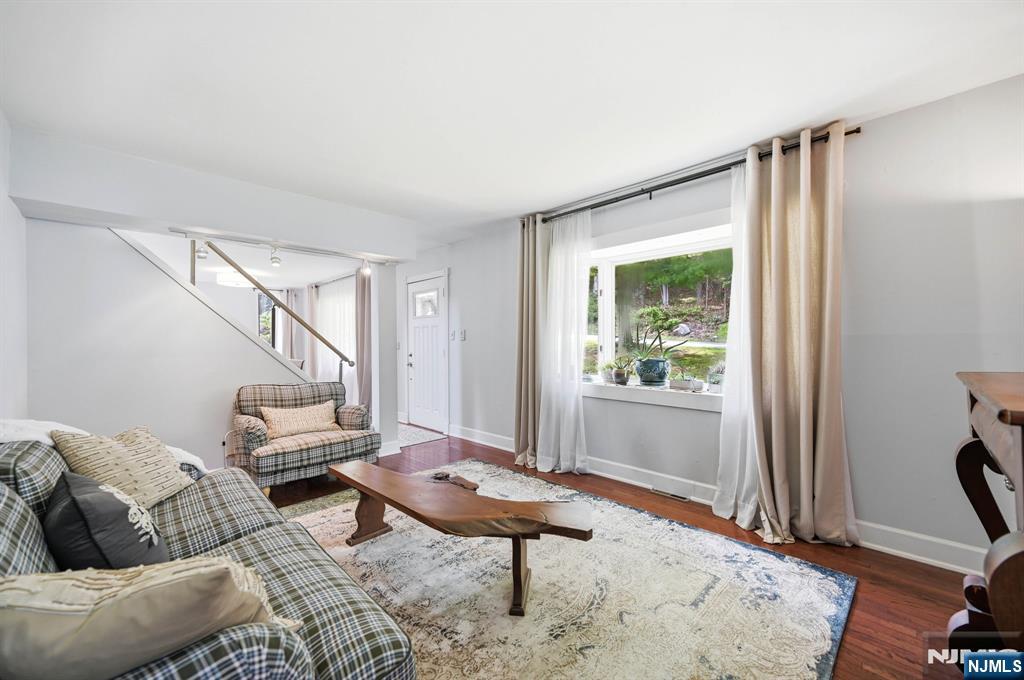 110 Truman Boulevard - Photo 3