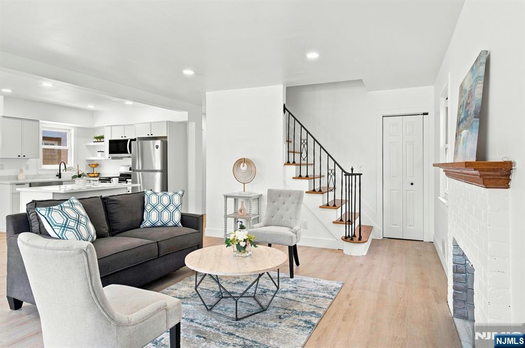 104 Belmont Street - Photo 2