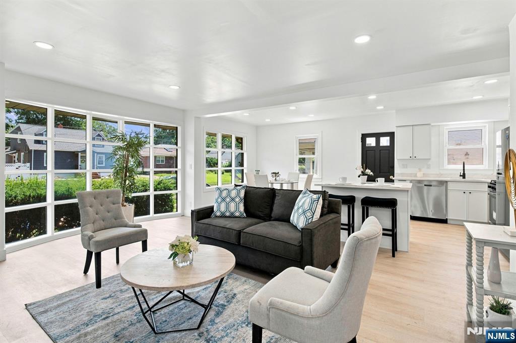 104 Belmont Street - Photo 4