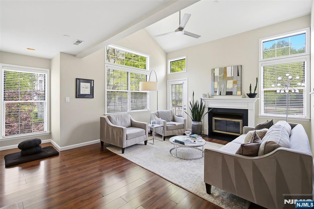 4 Squire Court - Photo 5