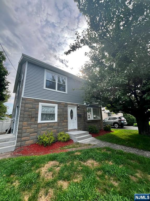 699 Bloomfield Avenue - Photo 1