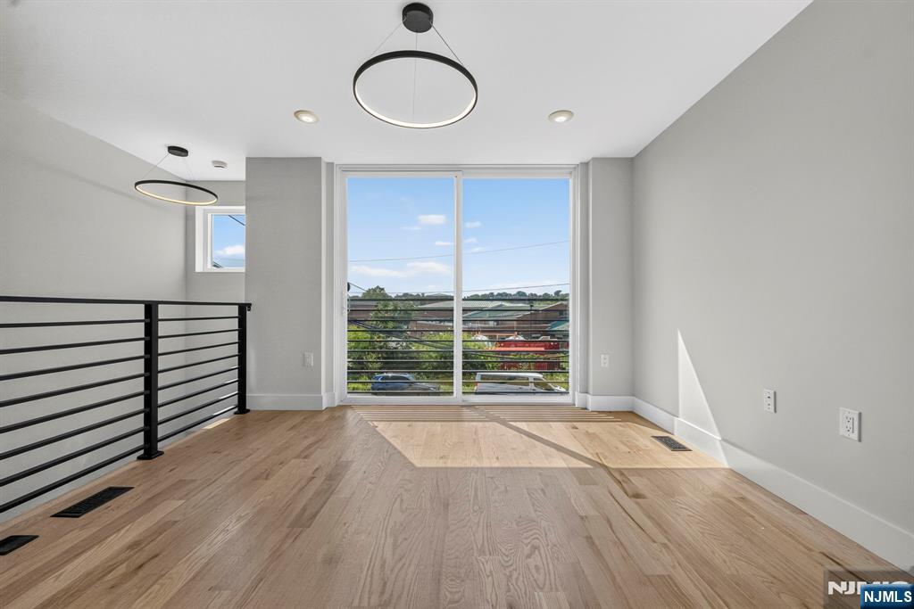 62 Hillside Avenue 1 - Photo 3