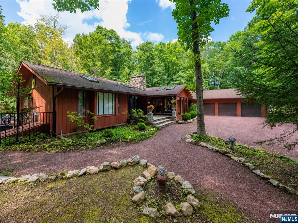 111 Ballantine Road - Photo 2