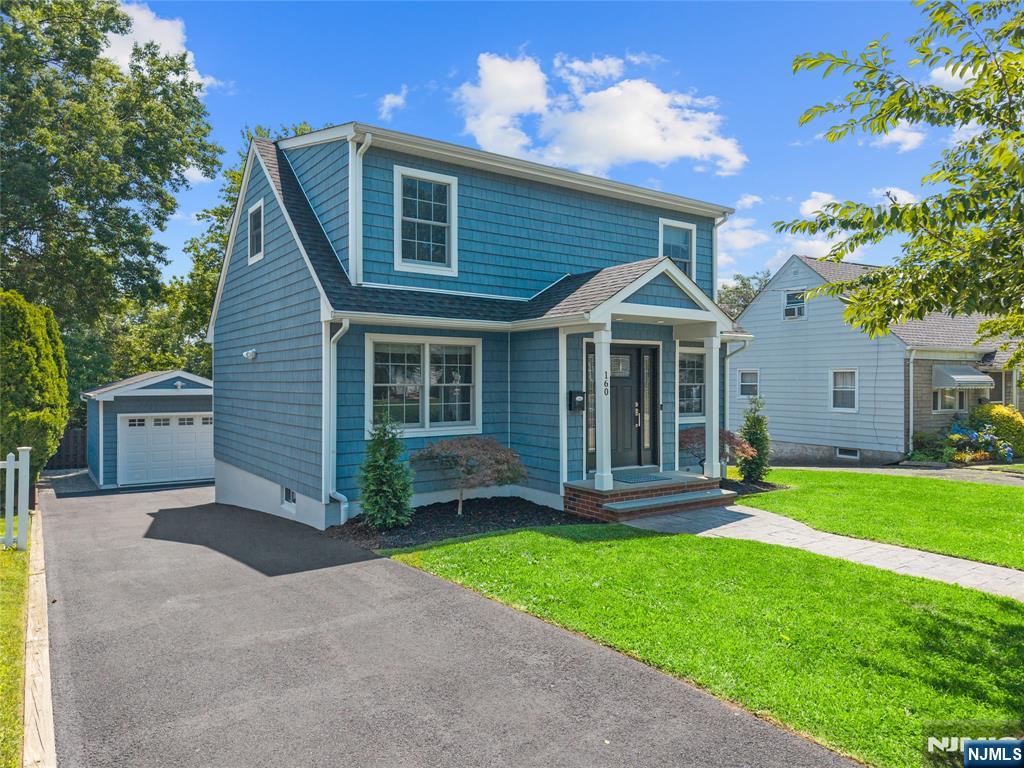 160 Harrington Road - Photo 2