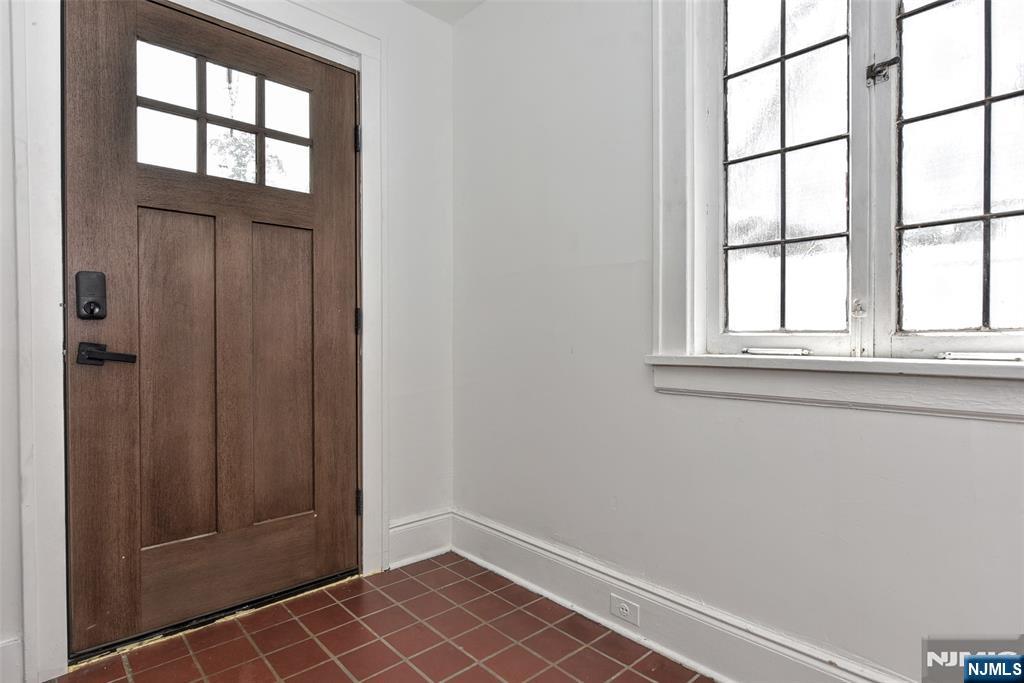 74 Ross Ave, Hackensack, NJ 07601