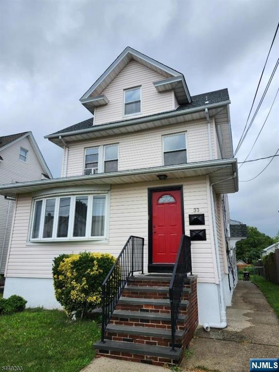 33 Livingston Ave, Lyndhurst, NJ 07071
