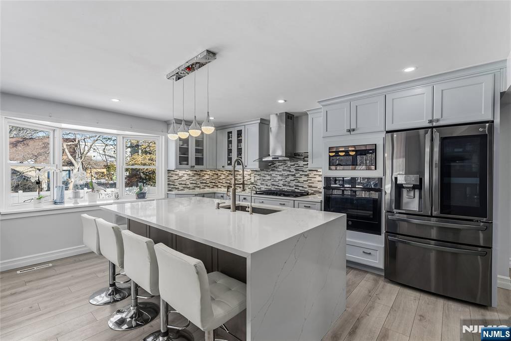 170 Clinton Avenue - Photo 2