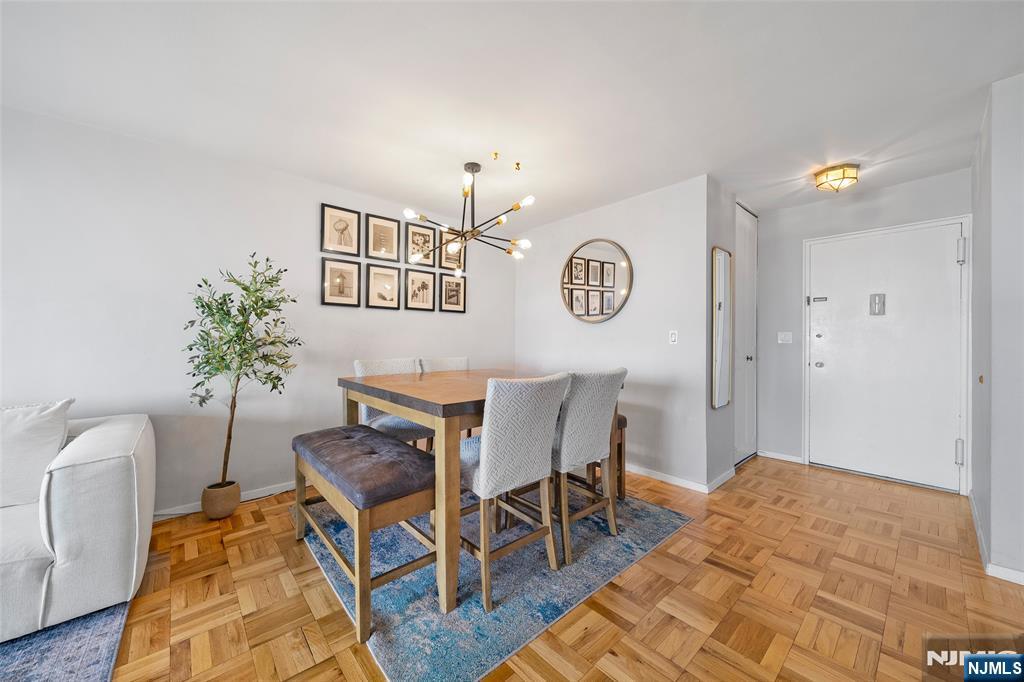2100 Linwood 17C - Photo 5