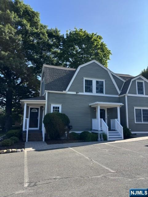 46 Prospect St, Midland Park, NJ 07432