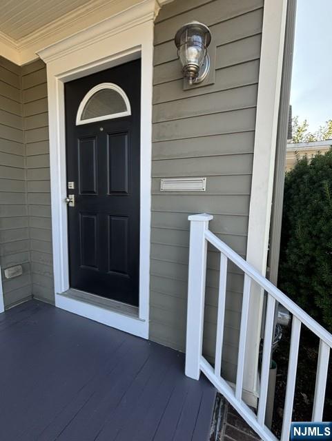 46 Prospect St, Midland Park, NJ 07432
