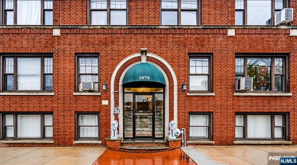 1870 John F Kennedy Boulevard 3F - Photo 1