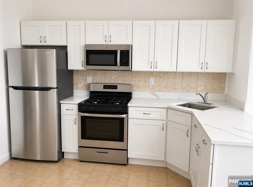 1870 John F Kennedy Boulevard 3F - Photo 3