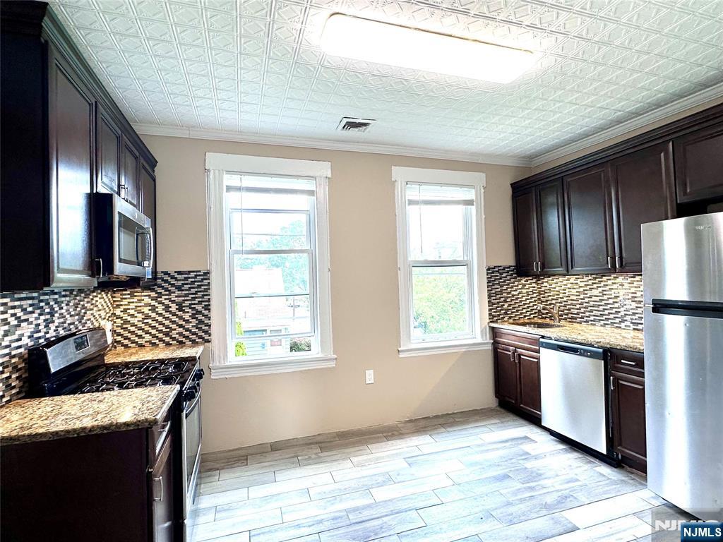 25 Market Street 3 - Photo 2