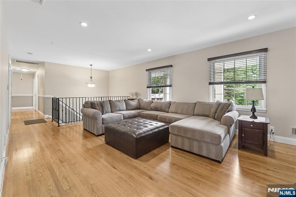 27 Colonial Woods Drive