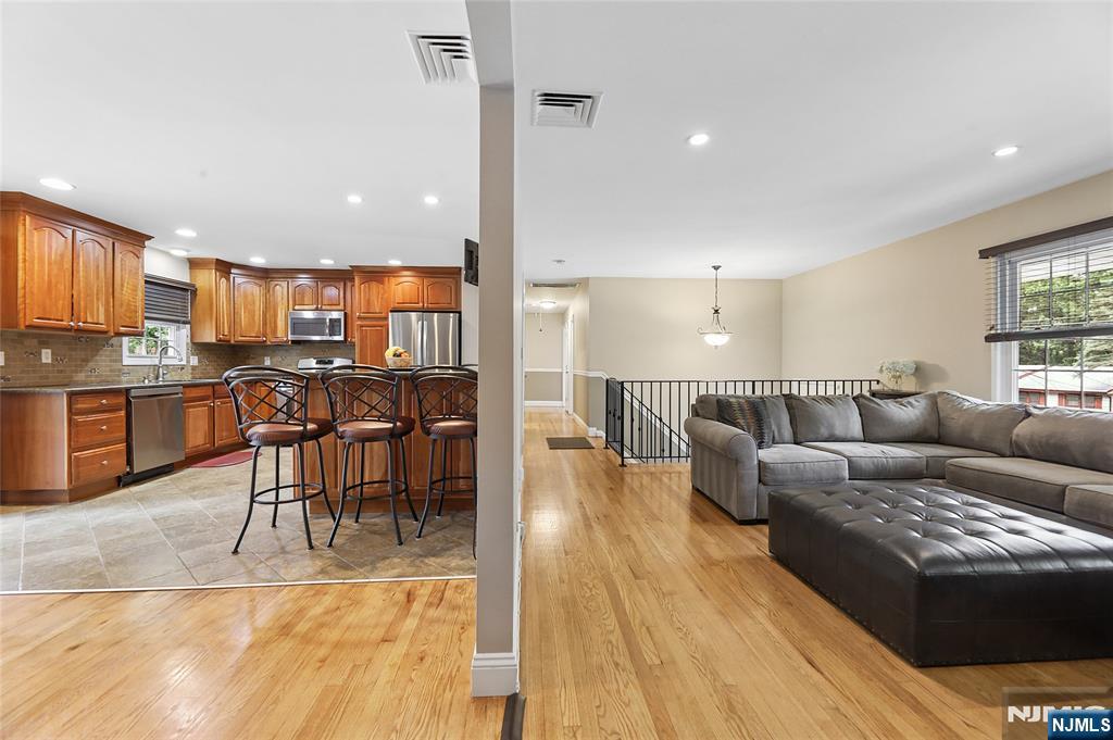 27 Colonial Woods Drive